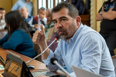 Hernán Alberto Bedoya, diputado del Partido Liberal y presidente de la Mesa Directiva de la Asamblea de Caldas. 