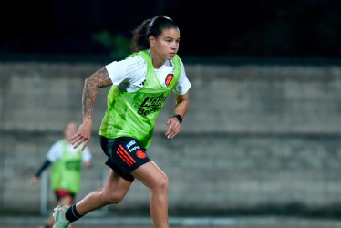Ilana Izquierdo se perfila como titular en la zona de volantes de la Selección Colombia para enfrentar a Perú en el inicio de la Liga de Naciones Femenina.
