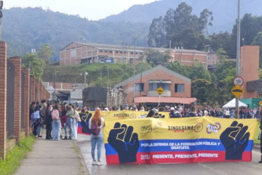 Foto I Cortesía para LA PATRIA  En la mañana de este jueves 16 de octubre del 2025 se llevó a cabo una marcha por la zona de influencia del Sena Caldas en e lsectror de Maltería en Manizales.