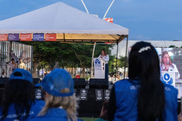 Iris Marín, defensora del Pueblo de Colombia, en Barranquilla en la conmemoración del #25N, la Defensora del Pueblo, en donde presentó las Unidades Especializadas de Litigio para las Violencias de Género.