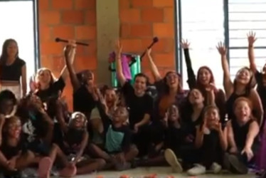 Mujeres alzan su voz en Villa Santana: cultura, arte y sororidad contra la violencia