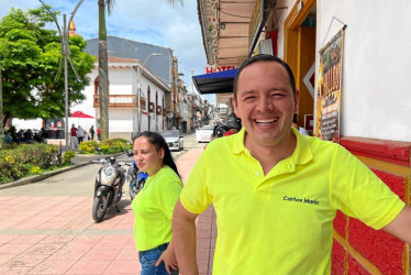 El 16 de noviembre se vio muy activo por las calles del municipio al exalcalde de Manizales Carlos Mario Marín Correa