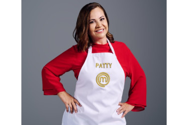 Patty Grisales, de 68 años, se despidió de MasterChef Celebrity por todo lo alto. Es recordada como la reina de la sazón. Fue eliminada y ocupó el top 8 de la competencia.