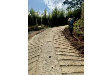 El tramo intervenido en Palo Grande Alto facilita la movilidad en zona rural de Salento.