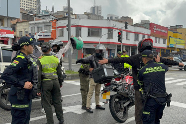 La Policía recorre diferentes sectores con campañas de prevención y promoción de comportamientos seguros.