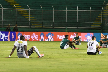 El partido Deportivo Cali - Once Caldas fue uno de los ocho juegos cuyos primeros 15 segundos no tuvieron acción. Los futbolistas se sentaron en el campo para protestar por sus derechos laborales.