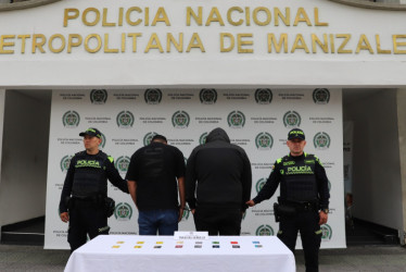  Álvaro está detenido en cárcel. Jhónatan tiene domiciliaria.