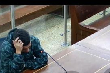 Foto| LA PATRIA  El hombre detenido con las 3 prendas.