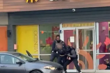 La profesora, de origen colombiano, fue detenida sin una orden judicial.