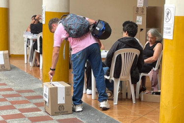 Dos expertos explican cómo funciona la ley de garantías en Colombia. Atentos a los cambios en contratación con dineros públicos, evite errores comunes. 