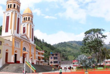 Según indicaron fuentes judiciales, no es la primera vez que el agresor es procesado por el homicidio de un familiar.