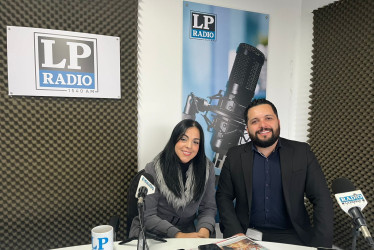 Paula Andrea Bedoya, gerente general de Los Olivos en Caldas, y Juan Sebastián Montoya, director de homenajes.   