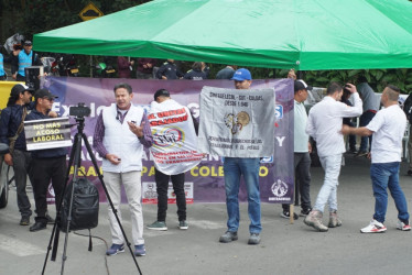 Sindicatos denuncian presuntos maltratos de Emas a trabajadores, conozca sus señalamientos. La multinacional no se ha pronunciado aún. Hay bloqueos a camiones de basura.