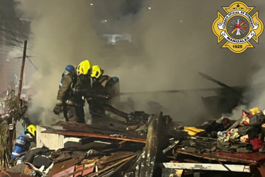 Una de las tres viviendas afectadas por el incendio tuvo pérdida total. La emergencia ocurrió en el barrio Galán de Manizales.