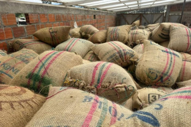 El café hurtado fue escondido en una bodega. 