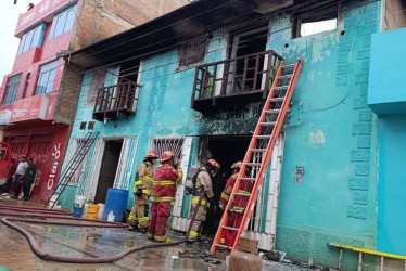 Un grupo de estudiantes estaba de celebración en el karaoke cuando estalló un balón de gas en la cocina.
