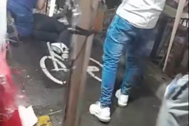 Una mujer resultó herida.