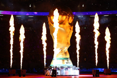 La FIFA ha elegido al excapitán inglés Rio Ferdinand como presentador del sorteo