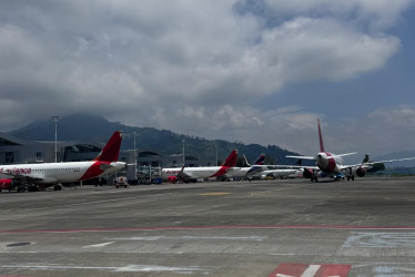 Durante el sábado y el domingo, en medio de la contingencia solo se registraron dos vuelos cancelados por día