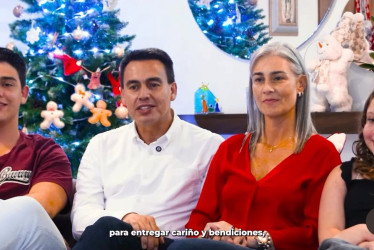  Alcalde Jorge Eduardo Rojas publica reflexión y deseos navideños para Manizales en compañía de su familia 