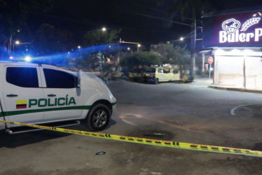 La Alcaldía de Cali anunció una recompensa de hasta $200 millones por información que permita identificar y capturar a los autores del atentado.