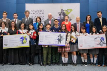 Fotos I Tomadas de la web Banco de la República I LA PATRIA  En la edición 13 del Concurso “De la banca escolar a la banca central”, convocado por el Banco de la República, participaron cinco mil 702 estudiantes de Colombia.