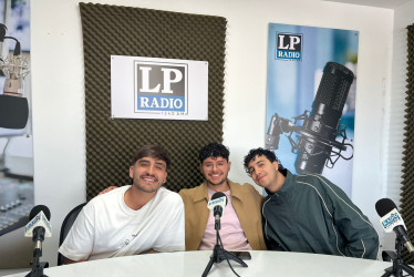  Camilo Ortiz Iglesias, Daniel Santiago Gaviria y José Manuel Romero, integrantes de la banda Besana de Manizales. 