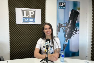  Daniela Vélez, comunicadora de Surtitodo.