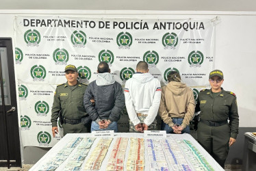 Los tres capturados son señalados de hurtar cerca de $125 millones. Un empleado sería el cerebro del delito.