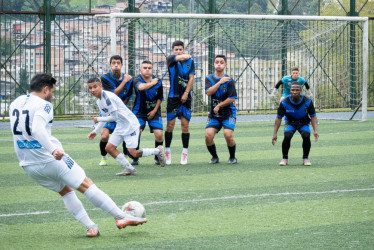 Goles y emociones se viven en la Copa Élite Baja Suiza Aladino Salas de Juegos.