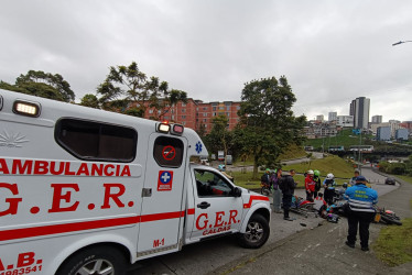 Andrés Felipe, de 30 años, estaba tendido en la vía pública, consciente, alerta y orientado, sin evidencia de trauma en cabeza.