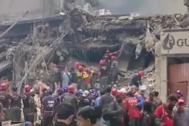 Al menos 21 personas murieron, otras 20 quedaron heridas y unas 40 siguen desaparecidas luego de un devastador incendio en un centro comercial.