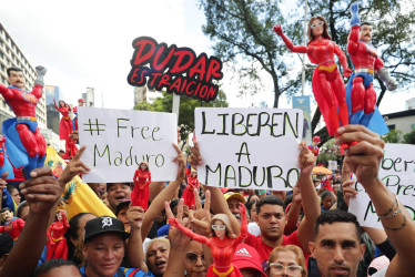 Simpatizantes de Maduro marchan y piden liberación 