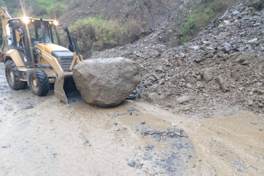 Así amaneció el paso en Buenavista, en la vía Petaqueros - Manzanares, en el oriente de Caldas.