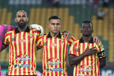 (m)Juan David Ríos ya está en Barranquilla cerrando su llegada al Junior. (d) Darwin Quintero está en Millonarios y (i)Sebastian Quintero presentó su renuncia al club. 