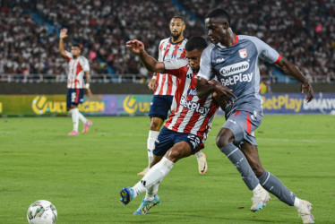 Junior y Santa Fe empataron en el primer partido de la Superliga y este miércoles definen el primer título del año en Colombia, en el estadio El Campín.