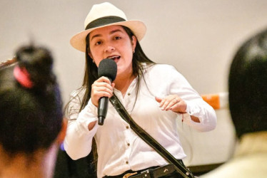 Leidy Johana Mejía González se considera una mujer tímida, pero a la hora de trovar pierde el miedo y demuestra el talento que tiene para rimar e improvisar.