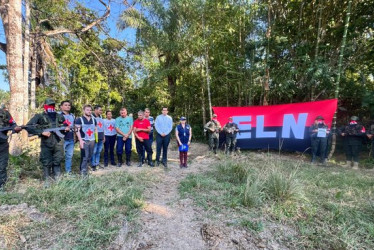 Entrega de los dos colombianos, de 47 y 54 años, quienes habían sido secuestrados el 9 de enero en Tame.