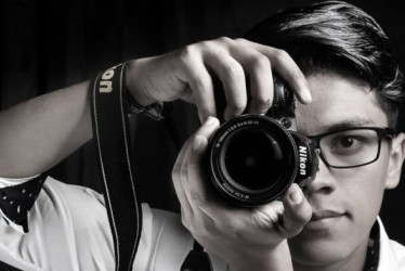 A través de su lente el fotógrafo Waisman David Mora Bejarano se hizo conocer en el mundo de los artistas. 