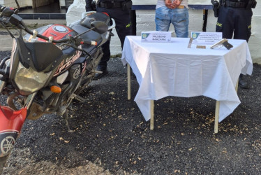 Fotos| LA PATRIA  La motocicleta, modelo 2016, presentaba irregularidades en su placa, configurándose el delito de falsedad marcaria.