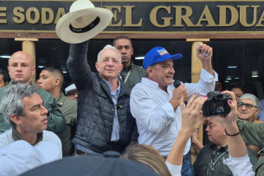 El expresidente Álvaro Uribe, candidato al Senado y jefe del Centro Democrático, visitó Manizales. Habló de la campaña de su partido y de Iván Cepeda.
