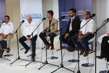 El foro se realizó en el estudio de televisión del programa de Comunicación Social y Periodismo de la Universidad de Manizales. 