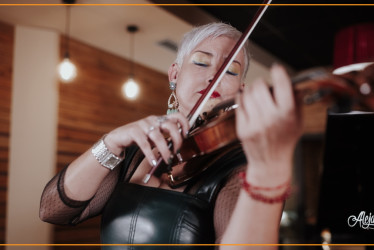 Esta es la violinista manizaleña que ganó el premio internacional a Mejor Artista Clásica 