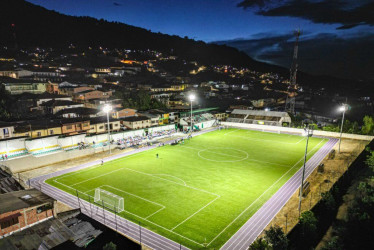 Nueve municipios de Caldas ya cuentan con nuevos sistemas de iluminación deportiva