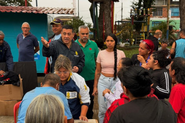 La Alcaldía de Armenia adelantó una jornada veterinaria en el barrio Pradito Bajo para atender a los animales afectados por el incendio estructural.