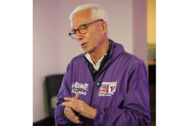 Jorge Enrique Robledo, candidato al Senado, durante su visita a Manizales.