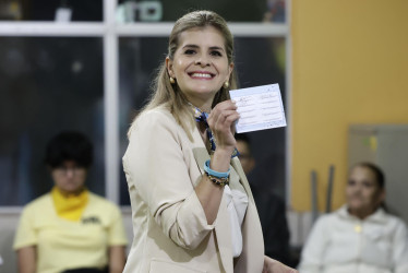 Laura Fernández, del partido Pueblo Soberano, es la nueva presidenta de Costa Rica.