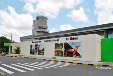 En el Aeropuerto Internacional El Edén de Armenia ocurrió uno de los casos de inadmisión de un ciudadano de Estados Unidos, con alertas en su contra por delitos sexuales contra menores de edad.