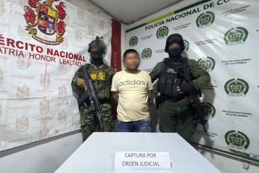 El capturado fue dejado a disposición de la autoridad competente para la formalización de su reclusión. 