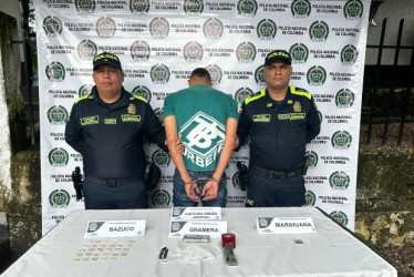 El capturado presenta antecedentes judiciales por el mismo delito, lo que lo señala como actor reincidente en actividades relacionadas con la comercialización de sustancias ilícitas en el municipio.